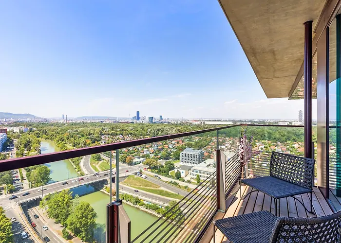 Sky9 Apartments District 3